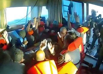 الاحتلال يعترض “أسطول الصمود العالمي” ويختطف نشطاءه في المياه الدولية