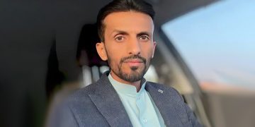 الصحفي والناشط اليمني عادل الحسني