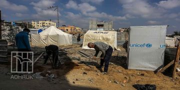 الشتاء يفاقم مأساة 1.5 مليون نازح في غزة بعد غرق خيامهم