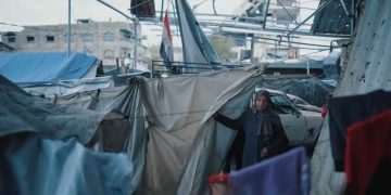 بفعل المنخفض.. انهيار عشرات المباني وغرق 90% من الخيام و25 وفاة في غزة