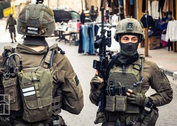 الضفة.. الاحتلال يحاصر الخليل ويجبر عائلات فلسطينية على إخلاء منازلها